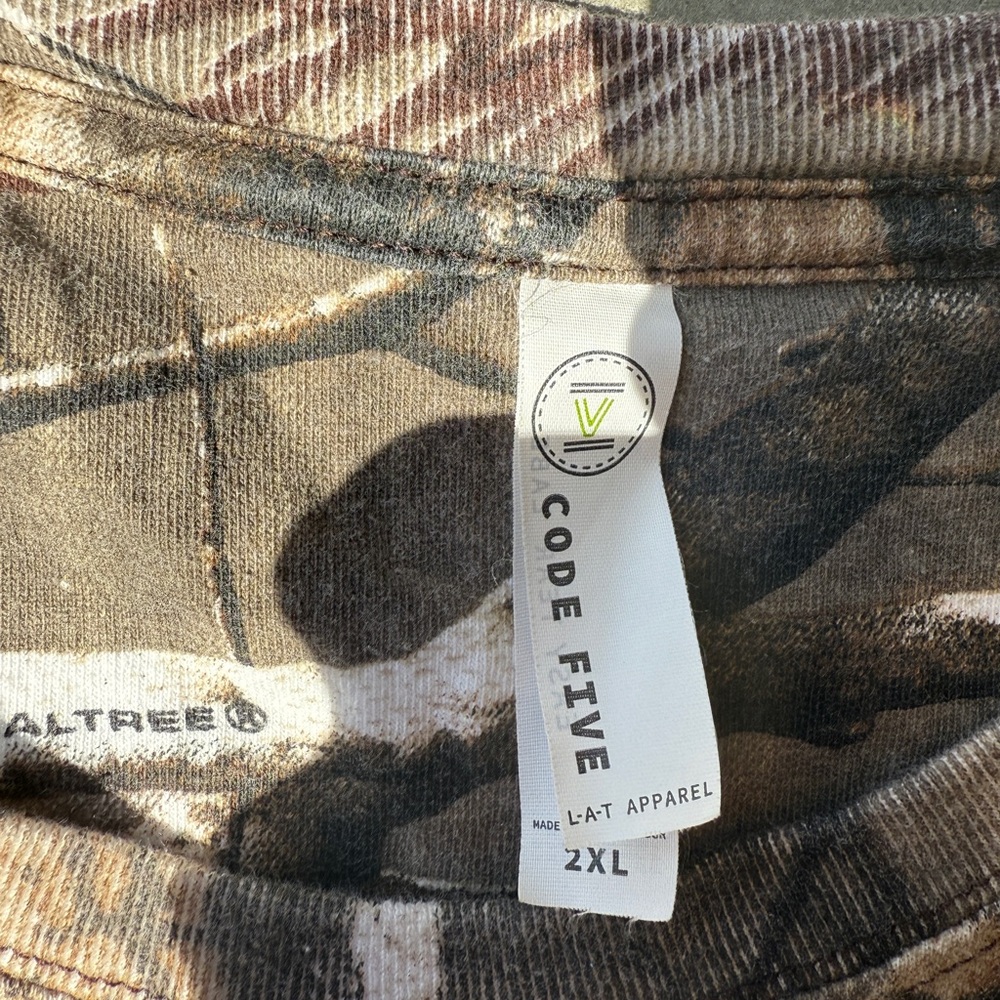 Cropped camo tee - Picture 2 of 3